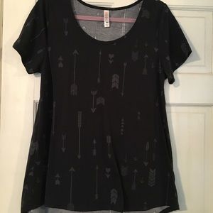 LuLaRoe Black classic tee sz lg